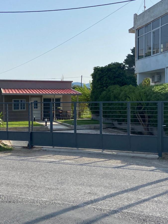 M & F House Oropos Exterior foto